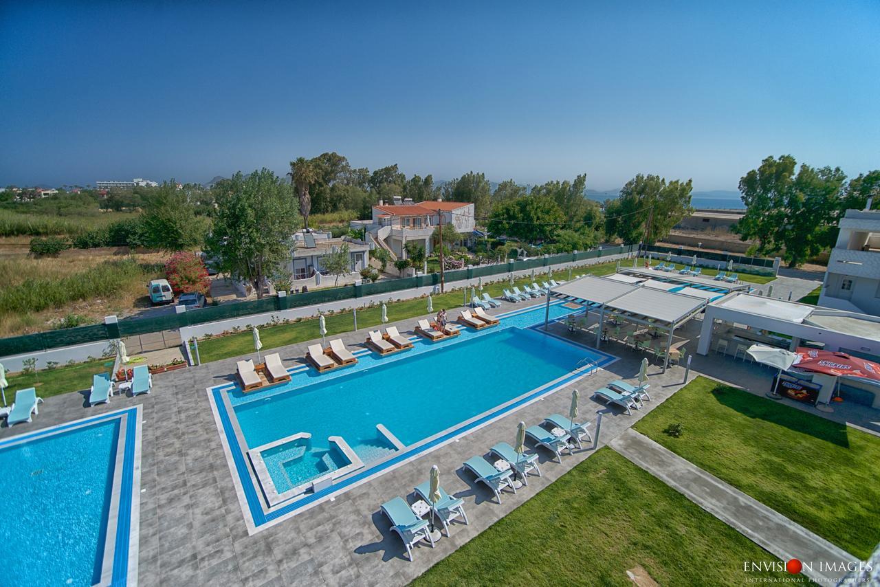 לאמפי Frosini Hotel מראה חיצוני תמונה