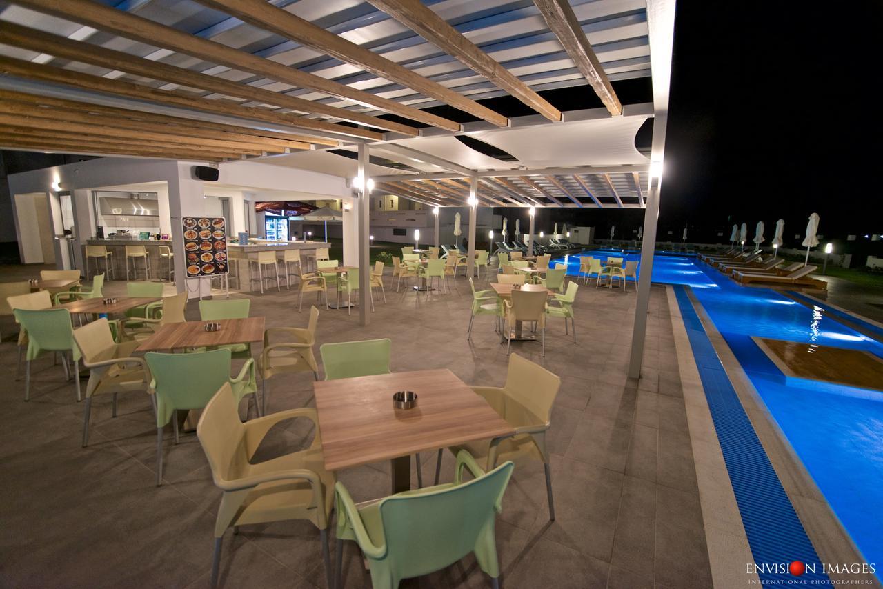 לאמפי Frosini Hotel מראה חיצוני תמונה